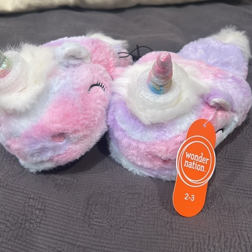 𝅺KIDS Unicorn Slippers - Size 4/5 - Picture 5 of 5